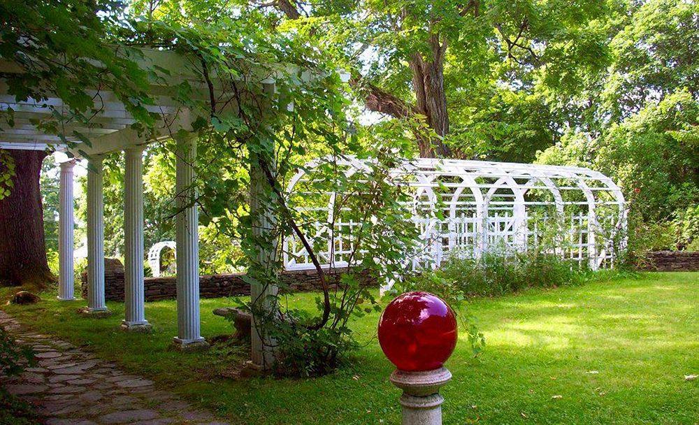 The Brewster Inn Декстер Екстер'єр фото