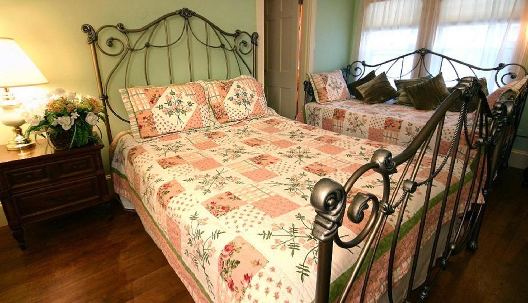 The Brewster Inn Декстер Номер фото