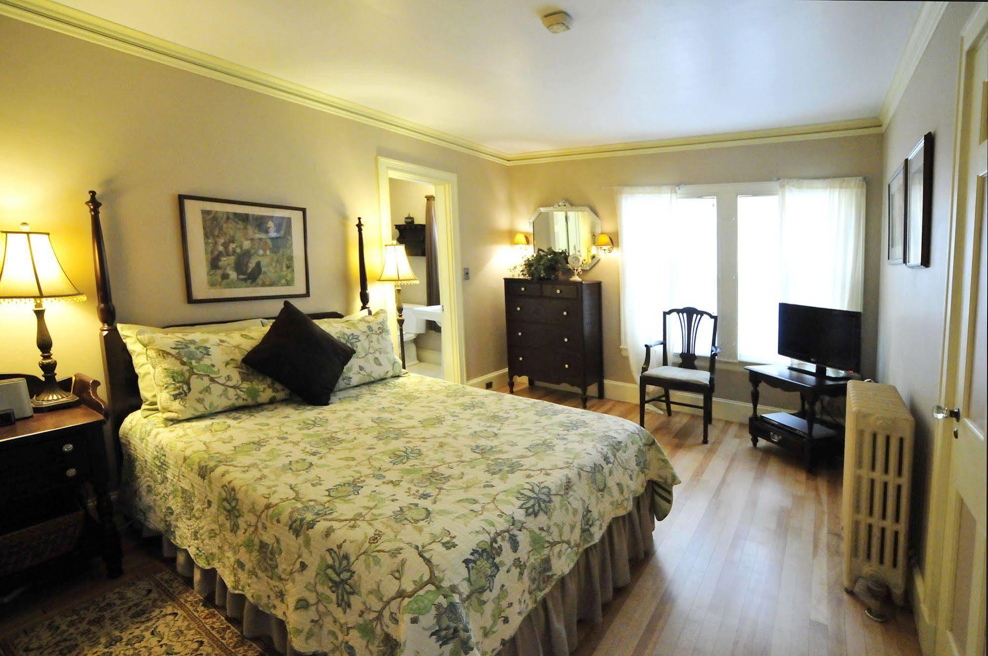 The Brewster Inn Декстер Екстер'єр фото
